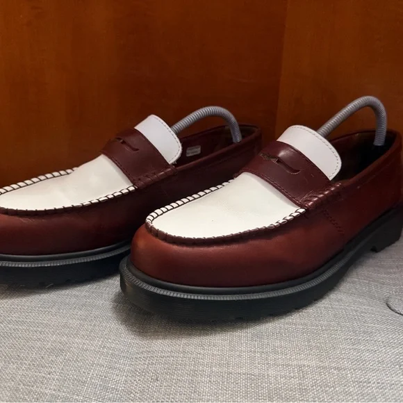 Classic Men's Loafers in Burgundy and White - Picture 3 of 6